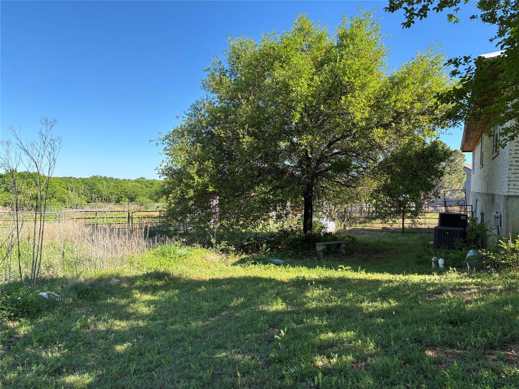 5355 Banks Road Fort Worth, TX 76140 - Photo 5 of 24