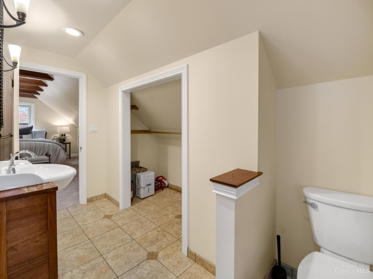 6182 Tulane Road Cincinnati, OH 45212 - Photo 36 of 60