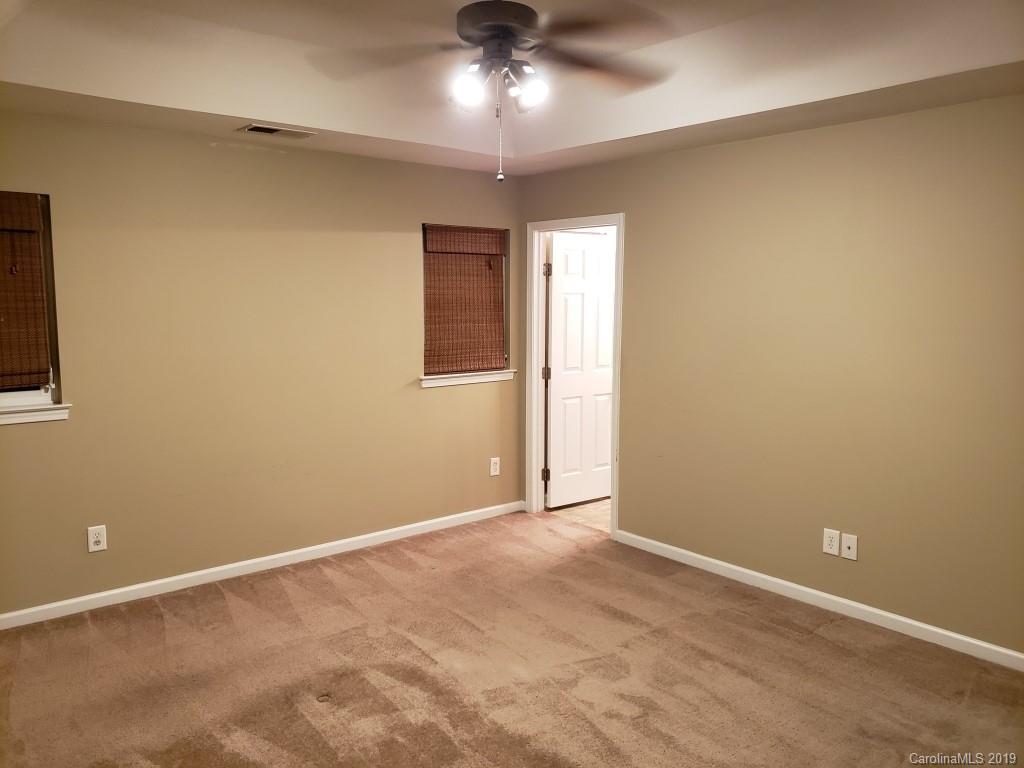 6144 Prosperity Church Road Charlotte, NC 28269 - Photo 6 of 10