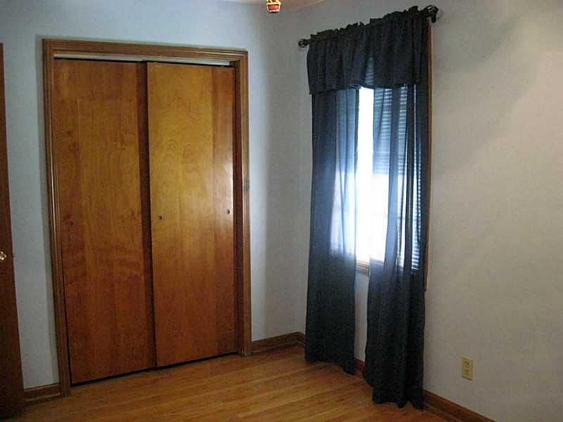 7341 Griffith Road Indianapolis, IN 46227 - Photo 11 of 22 Gallery Image 11