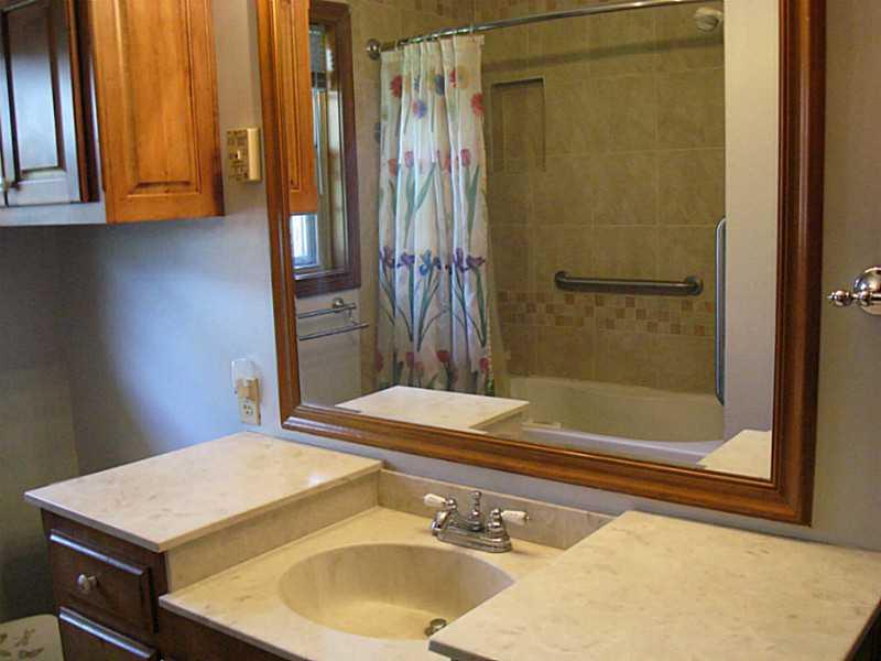 7341 Griffith Road Indianapolis, IN 46227 - Photo 12 of 22 Gallery Image 12