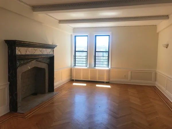$2,950 | 50 Glenwood Avenue, Unit 805, Jersey City, NJ 07306
