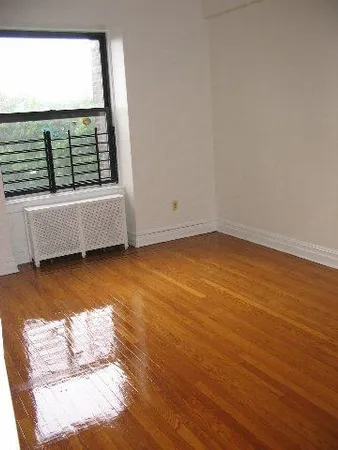 $2,950 | 50 Glenwood Avenue, Unit 805, Jersey City, NJ 07306