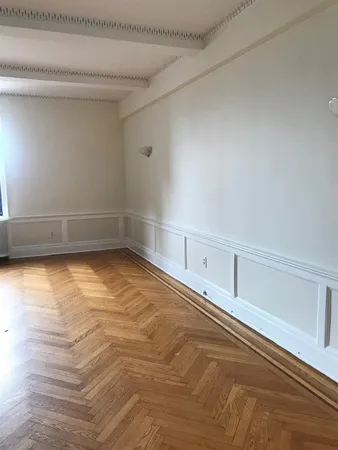 $2,950 | 50 Glenwood Avenue, Unit 805, Jersey City, NJ 07306