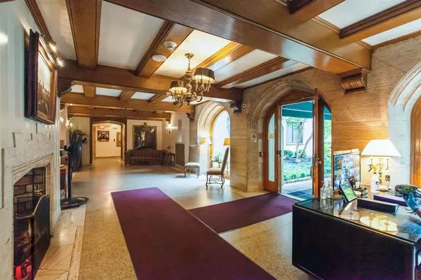 $2,950 | 50 Glenwood Avenue, Unit 805, Jersey City, NJ 07306