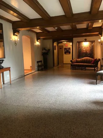 $2,950 | 50 Glenwood Avenue, Unit 805, Jersey City, NJ 07306