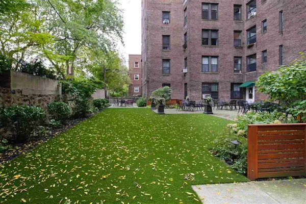 $2,950 | 50 Glenwood Avenue, Unit 805, Jersey City, NJ 07306