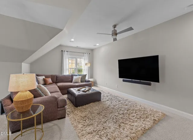 $1,150,000 | 3609 Knollcreek Drive, Apex, NC 27539