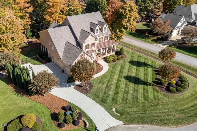 $1,150,000 | 3609 Knollcreek Drive, Apex, NC 27539