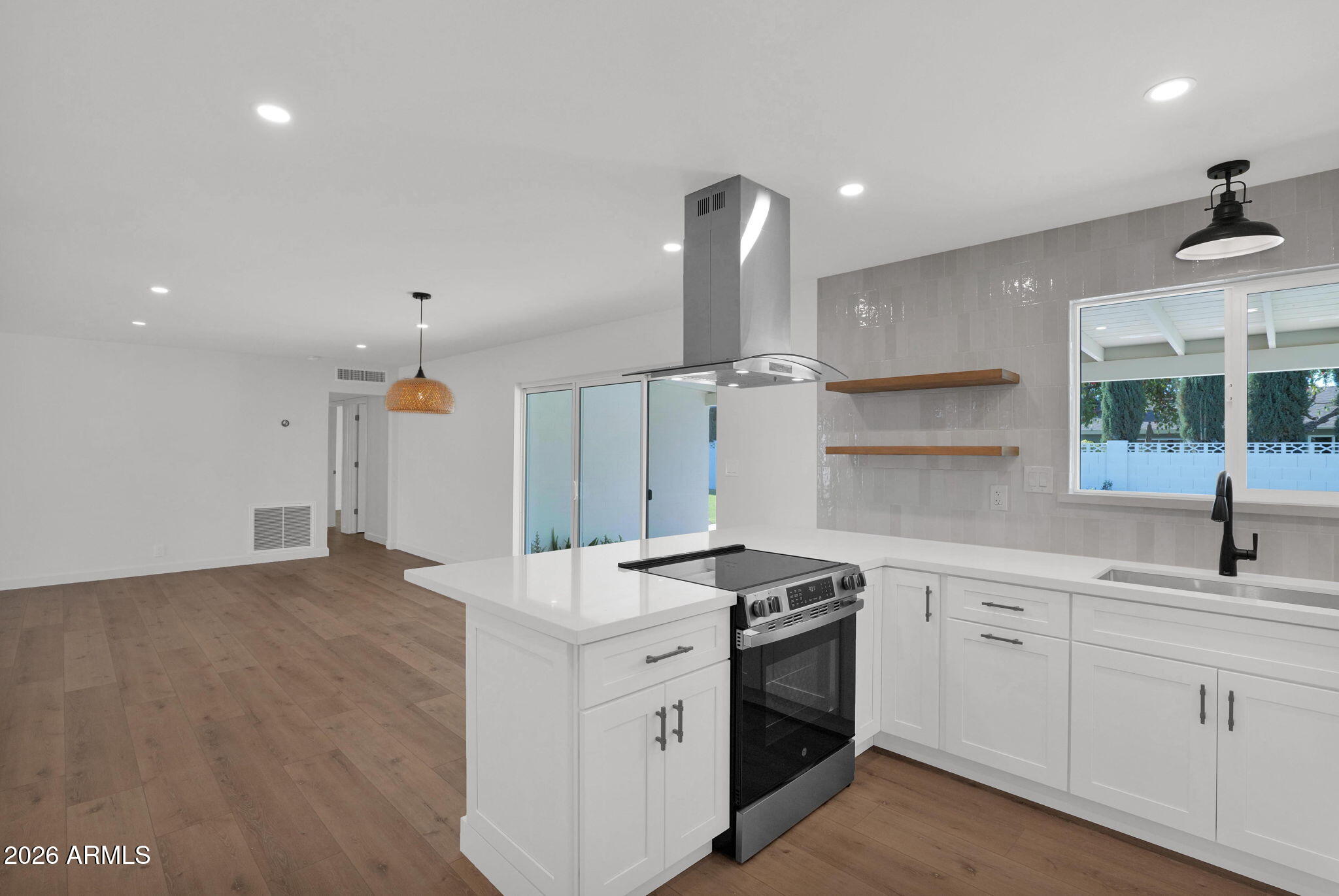 501 West Seldon Lane Phoenix, AZ 85021 - Photo 15 of 46 31-web-or-mls-P1547669