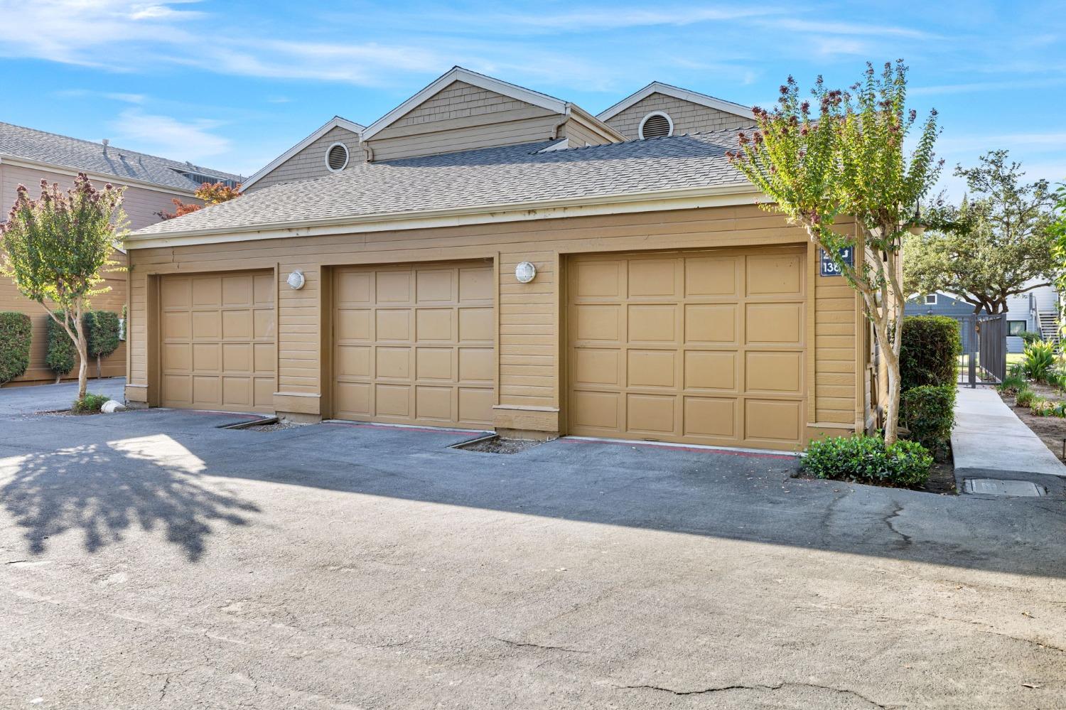 7675 North First Street, Unit 136 Fresno, CA 93720 - Photo 26 of 40 a front view of a house