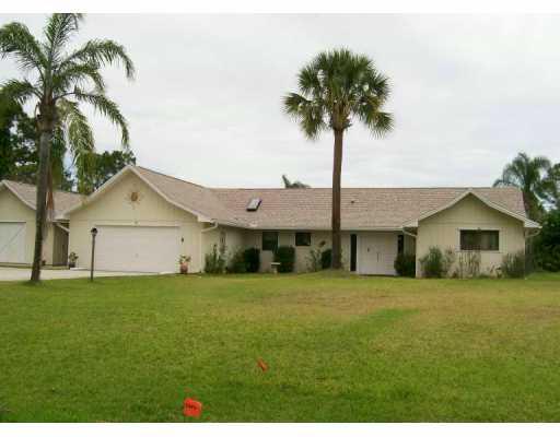 2044 Southwest Pitts Terrace Stuart, FL 34997 - Photo 1 of 8 Gallery Image 1