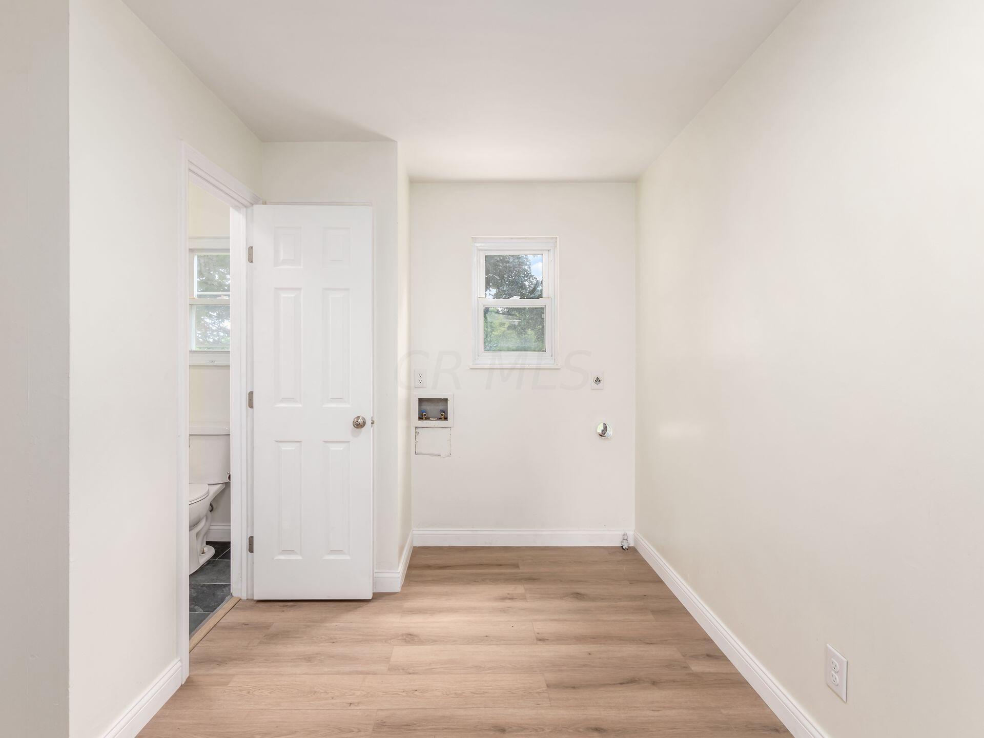 6489 Renner Road Columbus, OH 43228 - Photo 15 of 30 023_79f335c_A 6489 Renner 059
