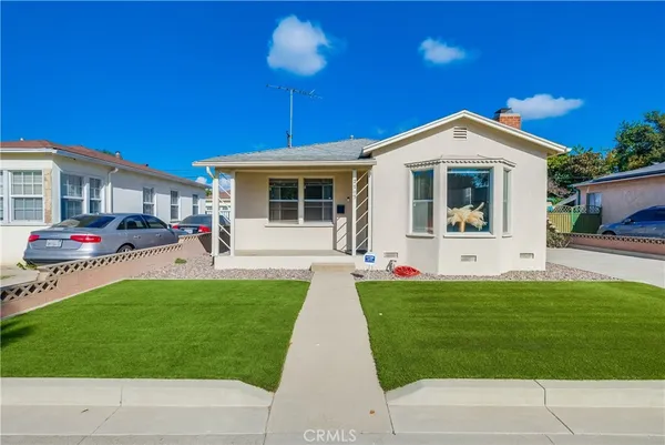 $729,999 | 2709 East Van Buren Street, Long Beach, CA 90810