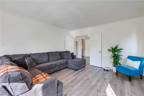 $729,999 | 2709 East Van Buren Street, Long Beach, CA 90810