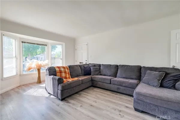 $729,999 | 2709 East Van Buren Street, Long Beach, CA 90810