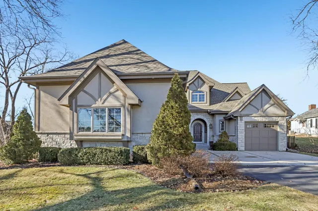 $2,590,000 | 705 South Fry Lake Mills, Lake Mills, WI 53551