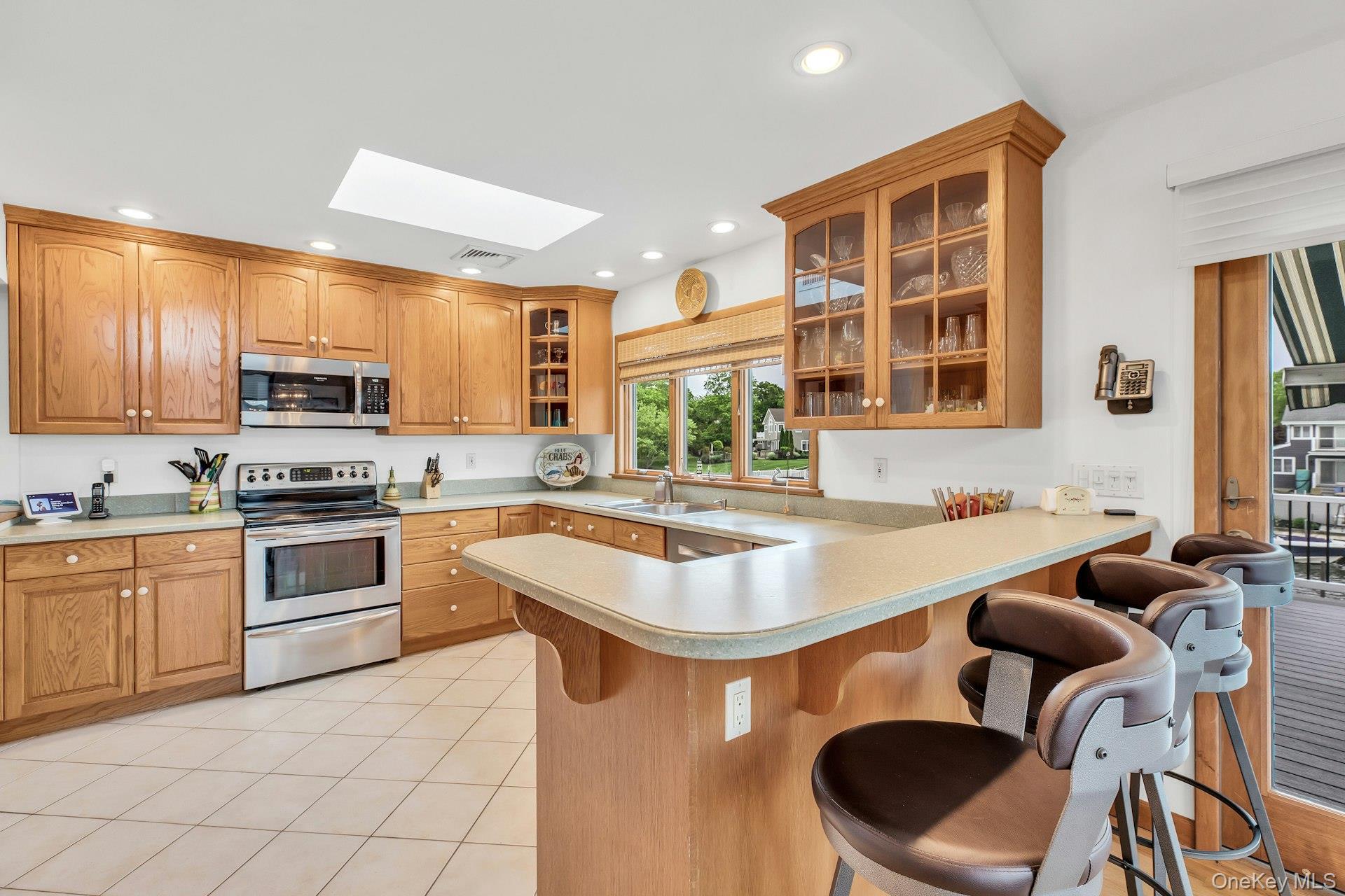6 Mill Pond Road Hampton Bays, NY 11946 - Photo 10 of 38