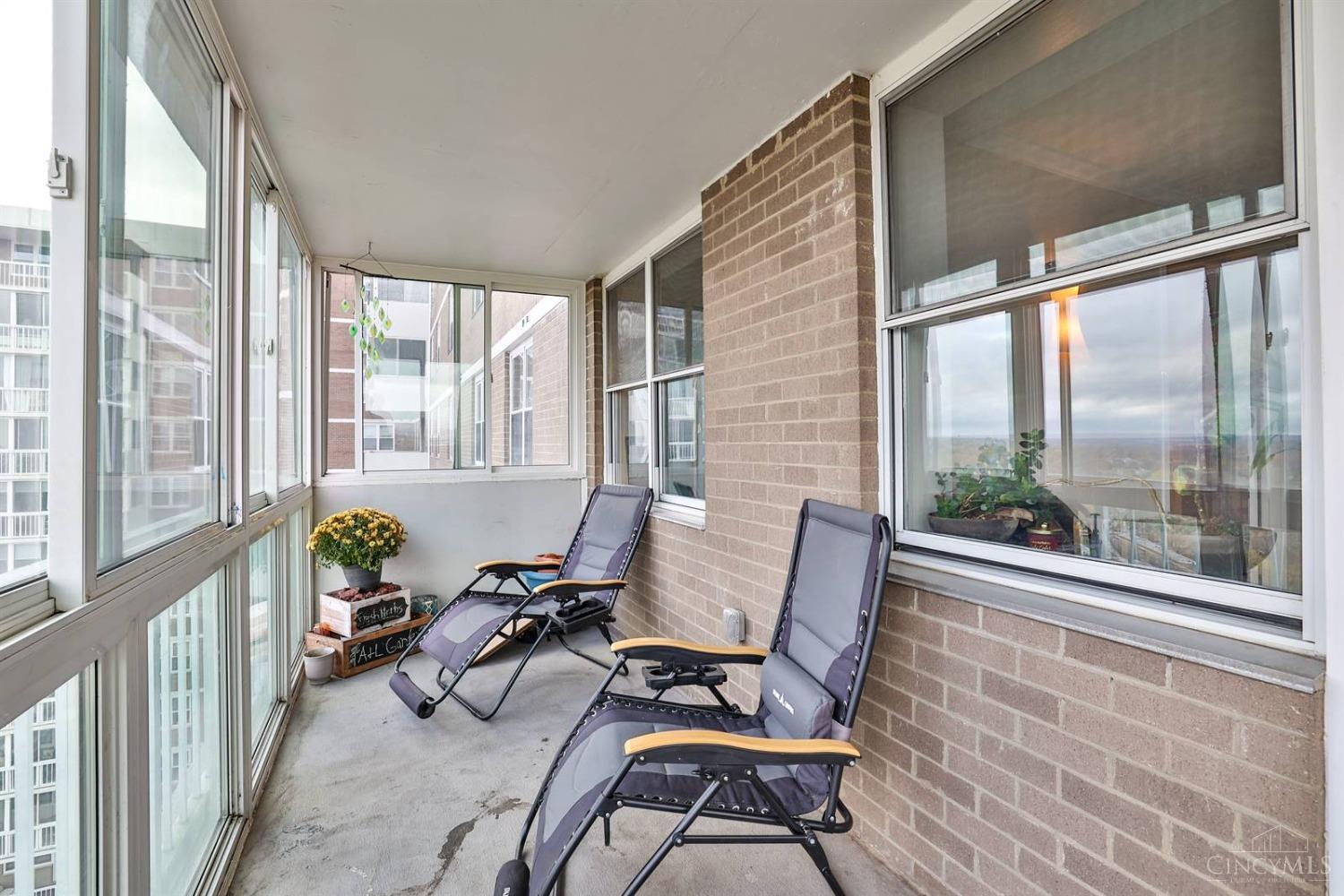 2444 Madison Road, Unit 1710 Cincinnati, OH 45208 - Photo 17 of 25 Gallery Image 17