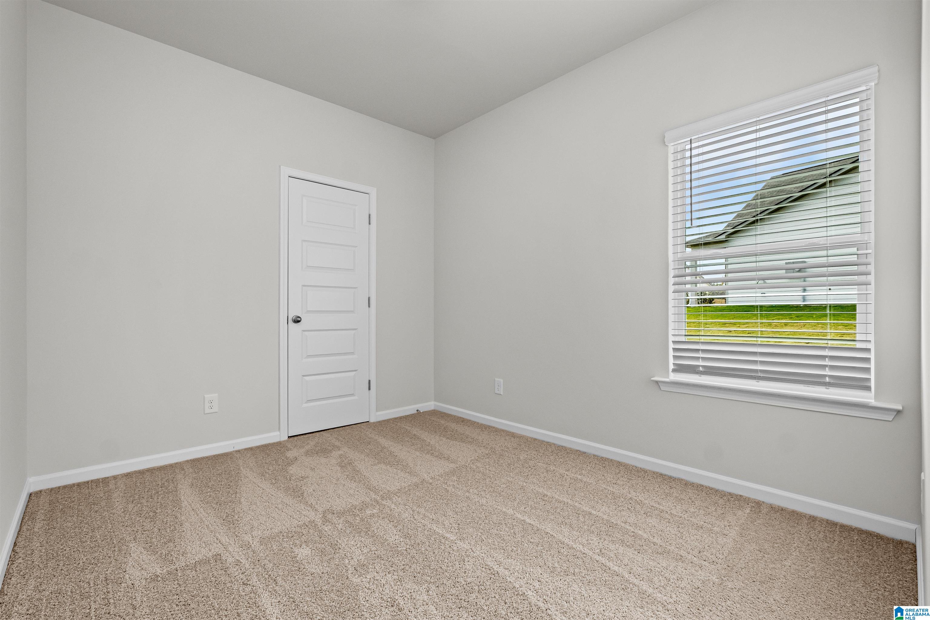 555 Ridge Circle Odenville, AL 35120 - Photo 8 of 35