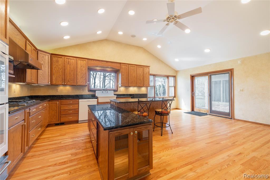 7611 Ferry Road Grosse Ile, MI 48138 - Photo 13 of 51