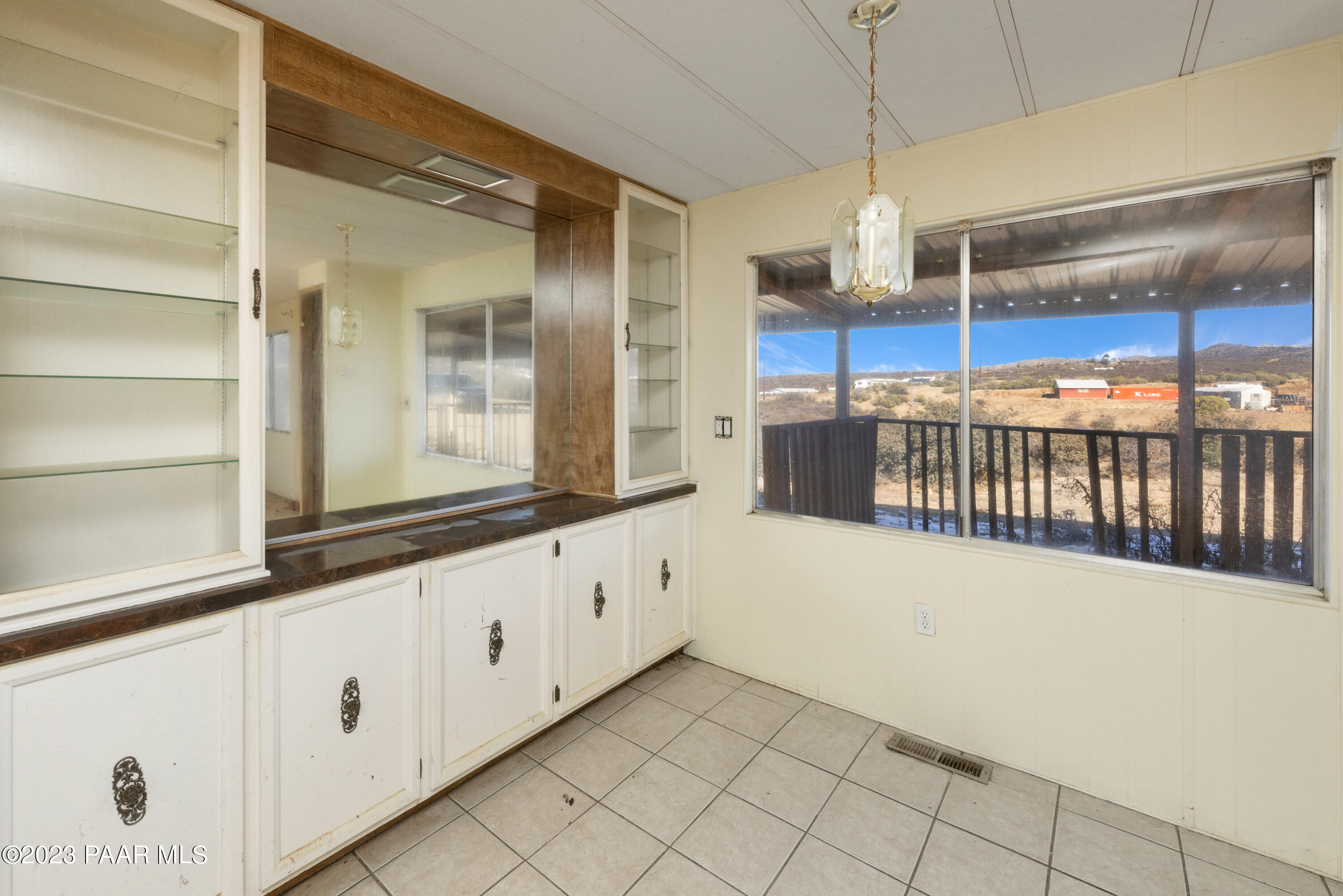 8395 West Red Rock Road Kirkland, AZ 86332 - Photo 13 of 30 013_Dining Room