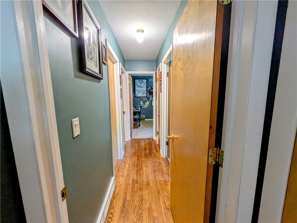 225 Meadowlark Road Horseheads, NY 14845 - Photo 23 of 49 Upper level Hallway