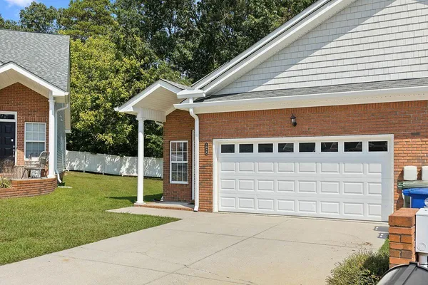 $374,900 | 1038 Grey Oaks Lane, Chattanooga, TN 37421