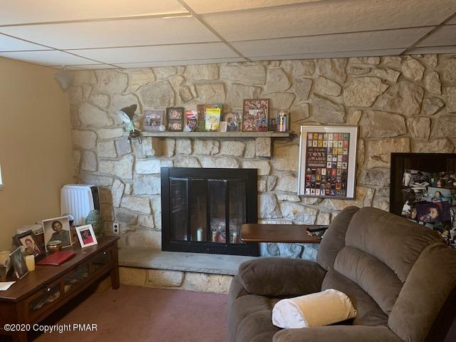 900 Stokes Mill Road Stroudsburg, PA 18360 - Photo 18 of 37 Stokes family room 2