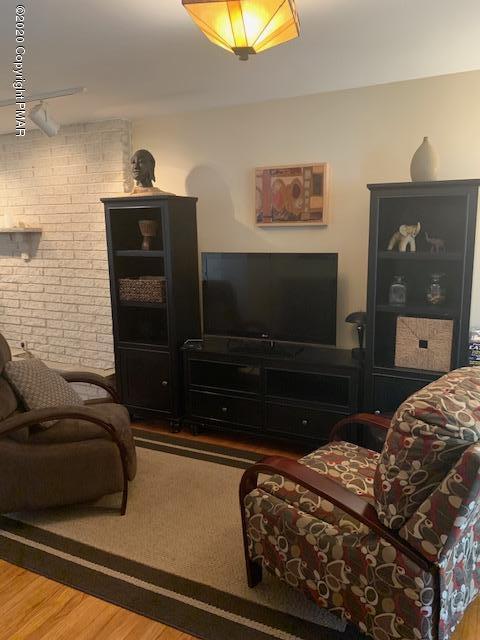 900 Stokes Mill Road Stroudsburg, PA 18360 - Photo 6 of 37 Stokes Family Room