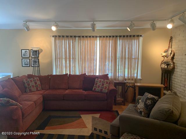 900 Stokes Mill Road Stroudsburg, PA 18360 - Photo 7 of 37 Stokes Family Room 3