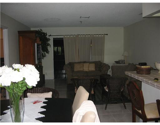 22359 Southwest 57th Circle, Unit 22359 Boca Raton, FL 33428 - Photo 3 of 7 Living Room