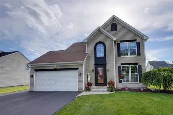 $349,900 | 9 Trestle Trail, Chili, NY 14514