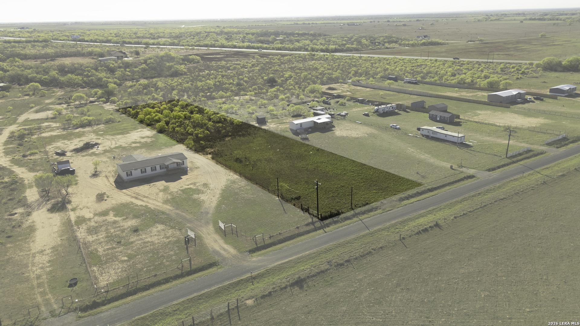 250 North Foster Road Pleasanton, TX 78064 - Photo 2 of 4