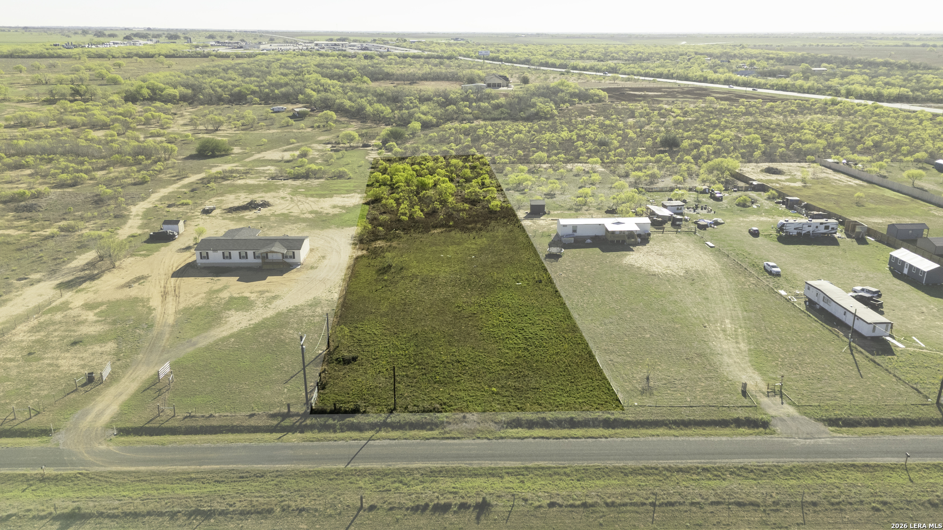 250 North Foster Road Pleasanton, TX 78064 - Photo 3 of 4