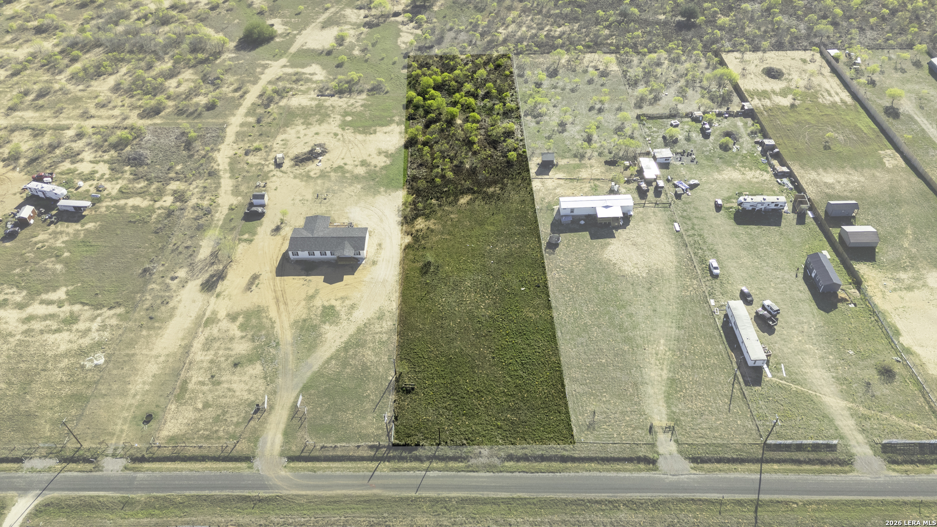 250 North Foster Road Pleasanton, TX 78064 - Photo 4 of 4