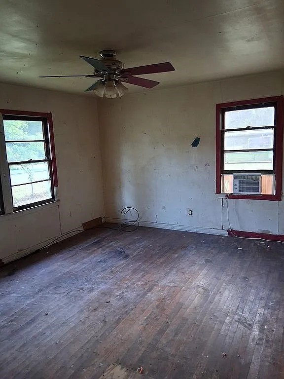 390 Nelson Street Jasper, TX 75951 - Photo 9 of 13