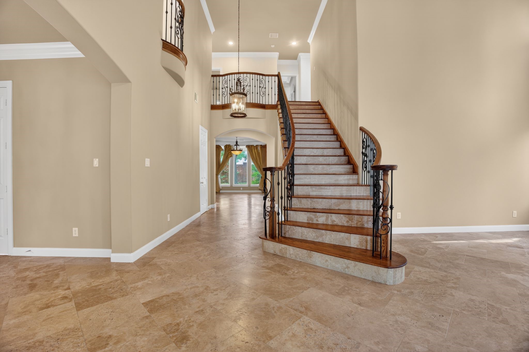 11511 Gallant Ridge Lane Houston, TX 77082 - Photo 7 of 49