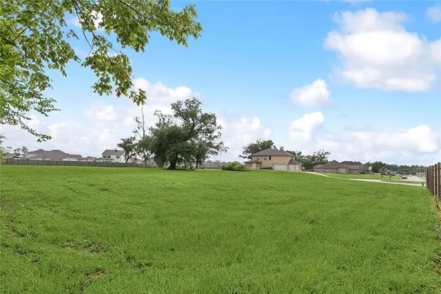 $165,000 | 19 East Keri Lane, Waggaman, LA 70094