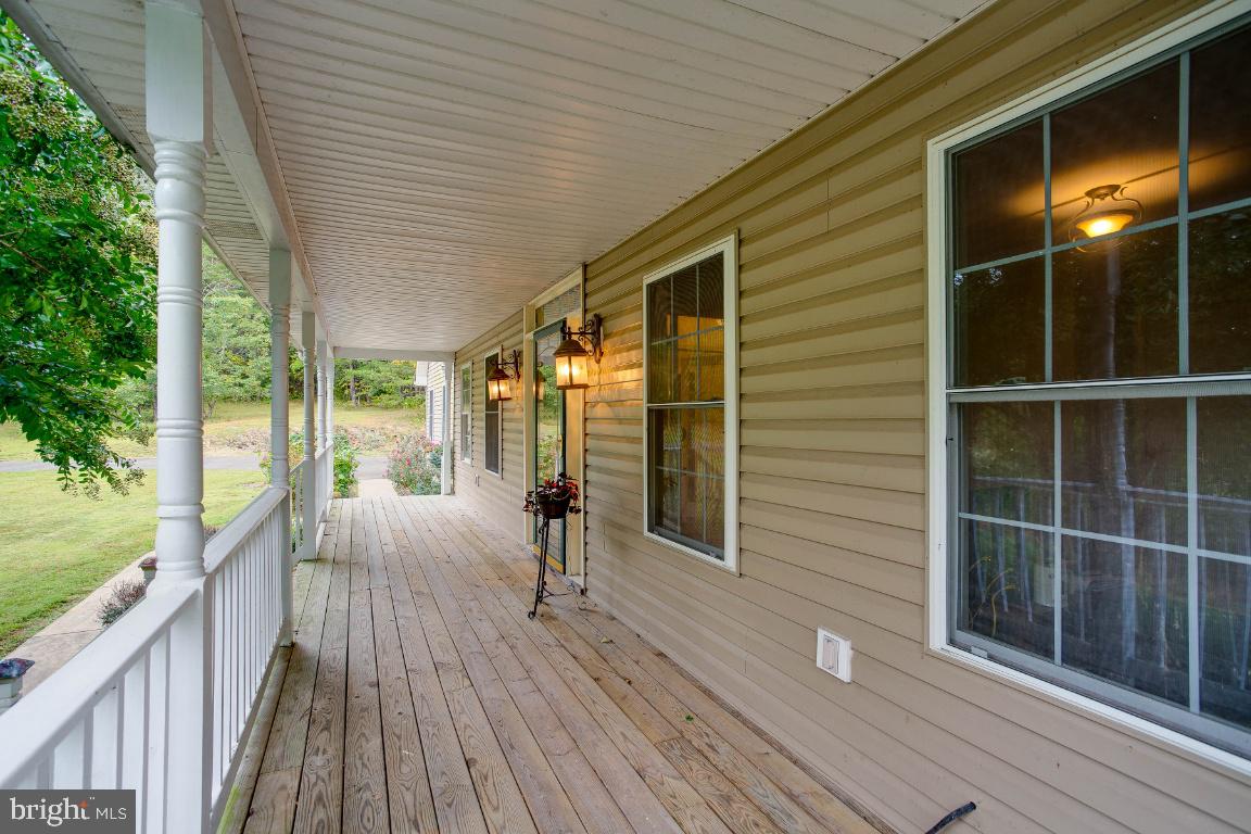6181 Carters Run Road Marshall, VA 20115 - Photo 5 of 46