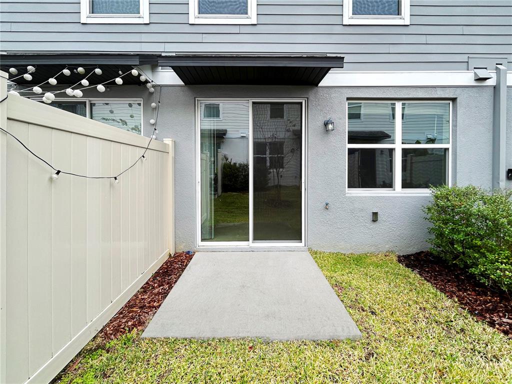 2764 Emory Sound Place Brandon, FL 33510 - Photo 38 of 43 a front view of a house