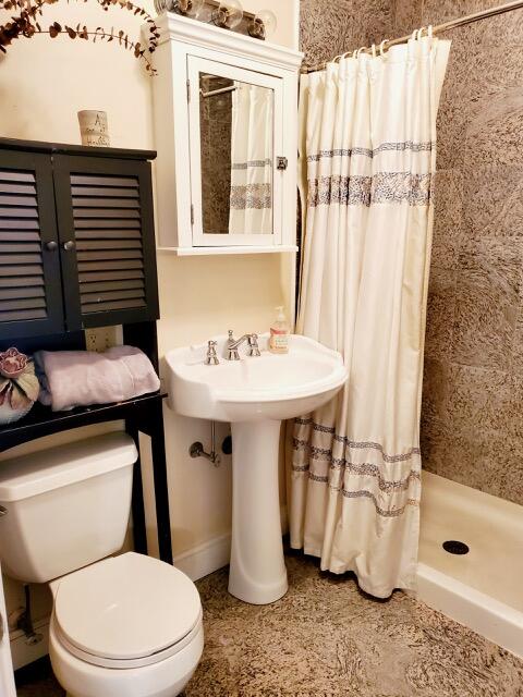 258 Danforth Street, Unit 1 Portland, ME 04102 - Photo 12 of 25 2ND BATH