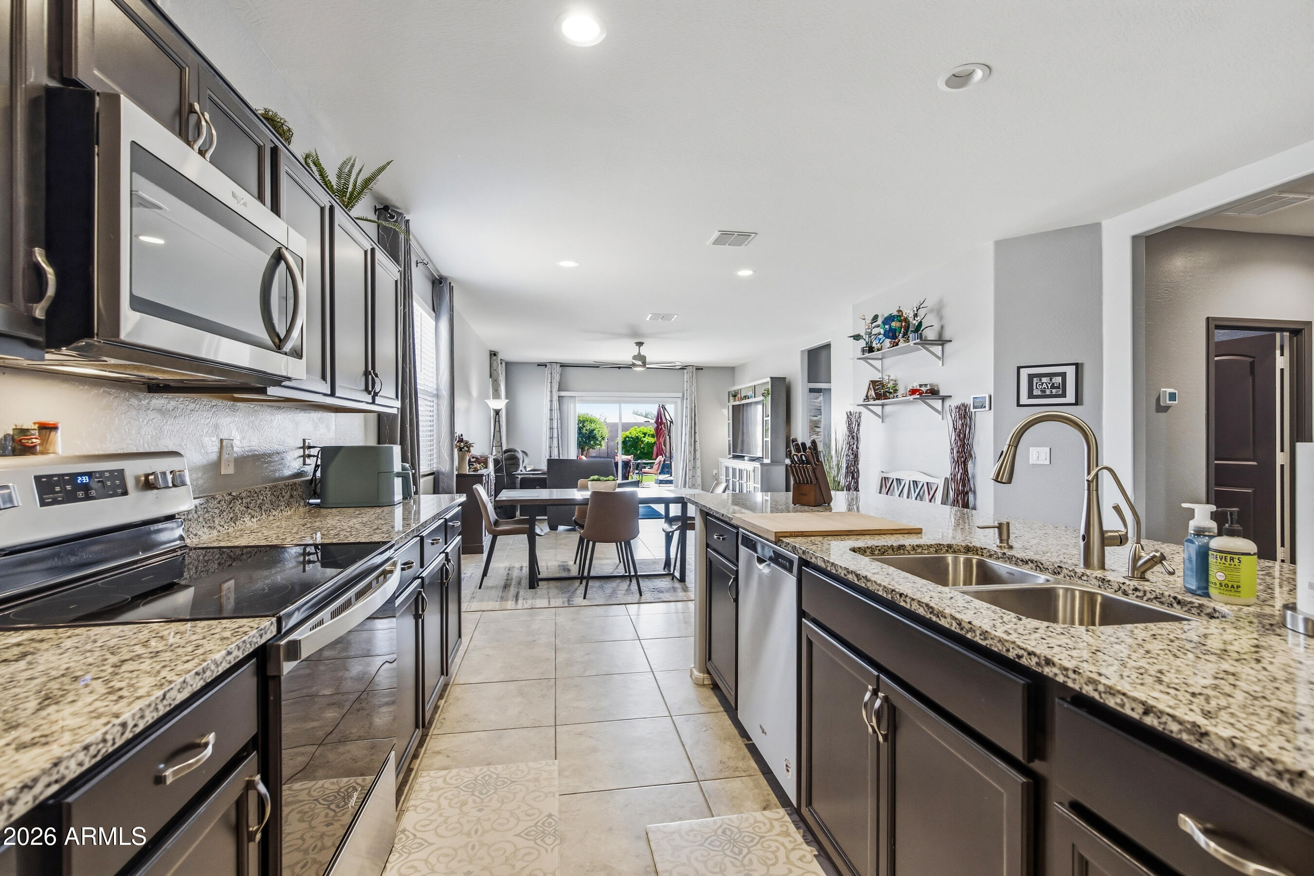 4913 East Chromium Road San Tan Valley, AZ 85143 - Photo 13 of 60