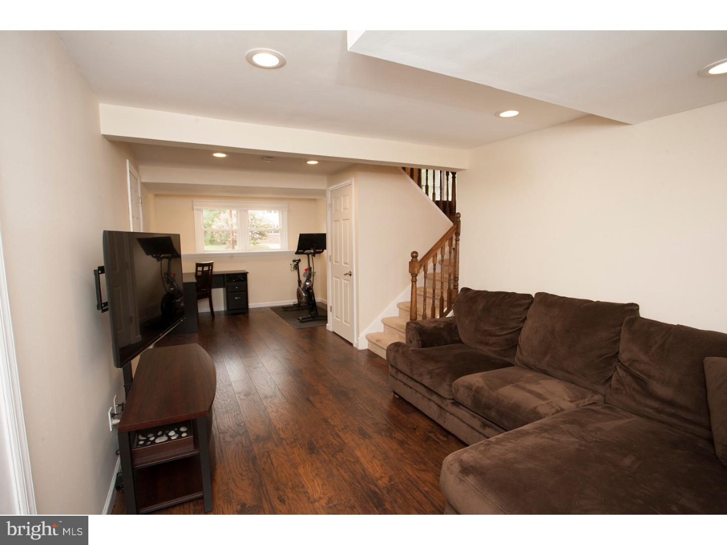 110 McIntosh Road Cherry Hill, NJ 08003 - Photo 4 of 25