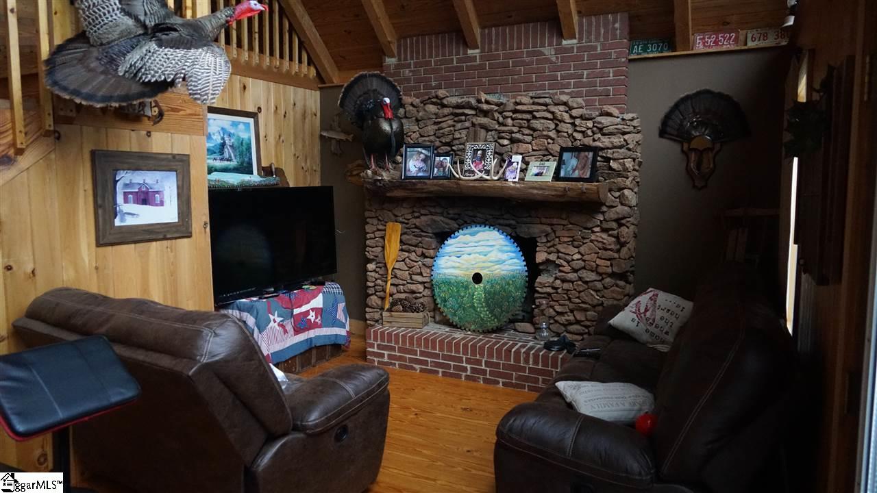 1338 Gravley Road Pickens, SC 29671 - Photo 15 of 28