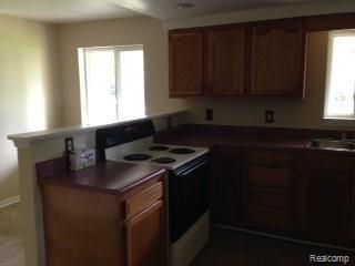 6657 Lakeshore Road Fort Gratiot, MI 48059 - Photo 17 of 18