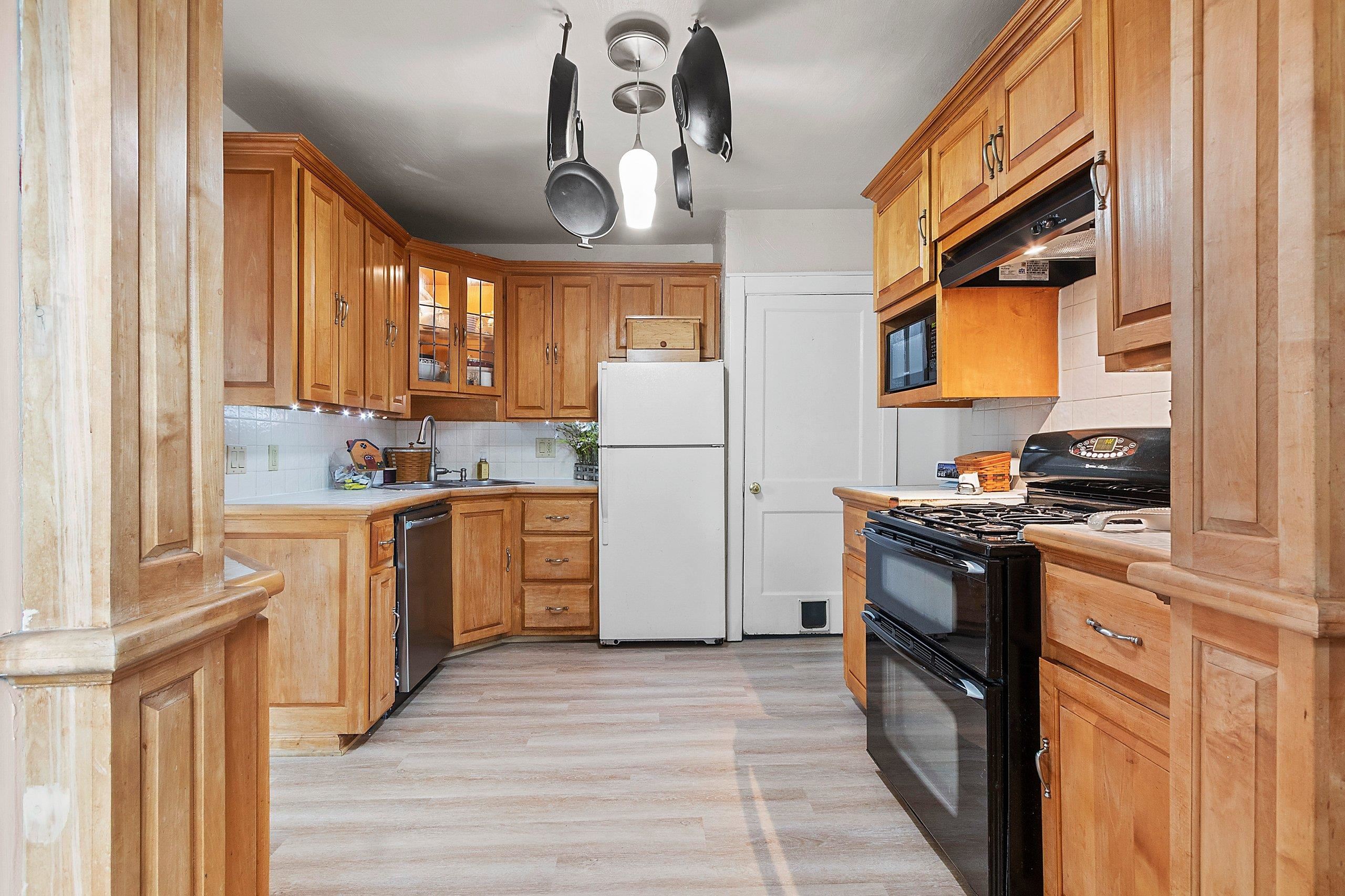 219 East Hancock Street Appleton, WI 54911 - Photo 11 of 30