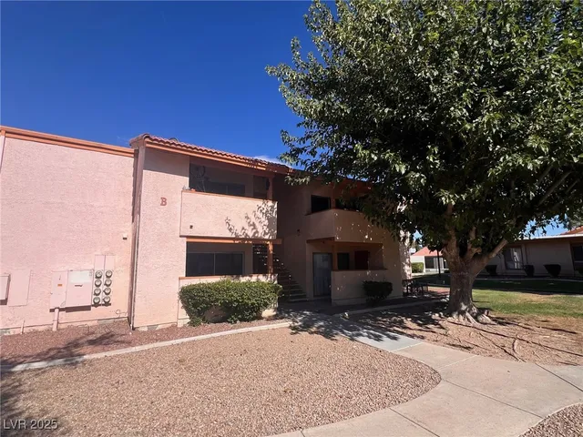 $1,100 | 1515 East Reno Avenue, Unit B208, Las Vegas, NV 89119
