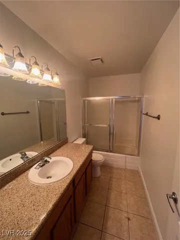 $1,100 | 1515 East Reno Avenue, Unit B208, Las Vegas, NV 89119