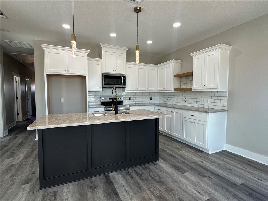 1514 Dansby Street Bryan, TX 77803 - Photo 4 of 9